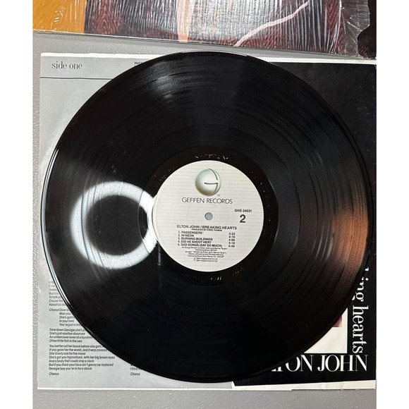 1984 Elton John Breaking Hearts Taiwan Vinyl LP - Picture 5 of 6